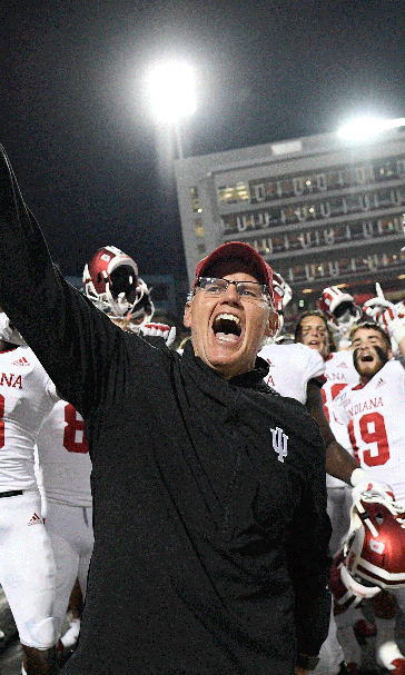 Ramsey shines in relief, Indiana outlasts Maryland for 34-28 win
